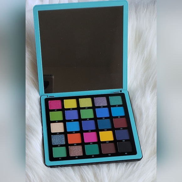 Anastasia Beverly Hills Norvina Pro Pigment Palette Vol 2 - Picture 10 of 12